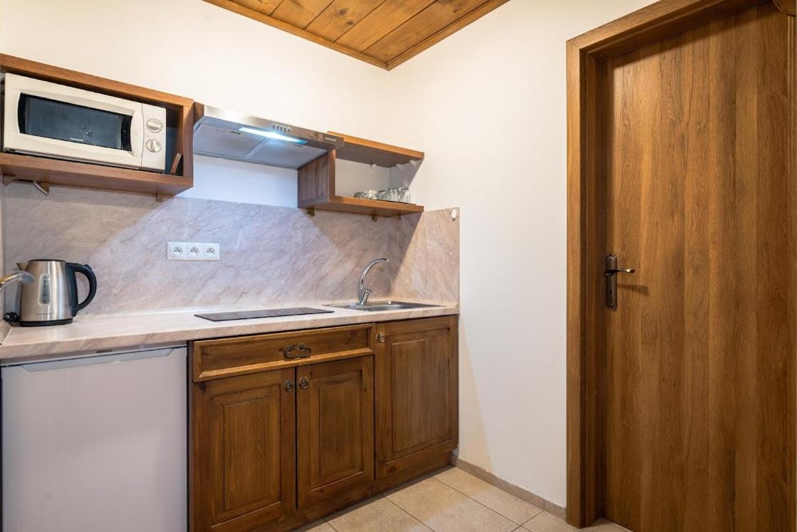 Apartmanovy Dom Vila Maros Pavčina Lehota Exterior foto